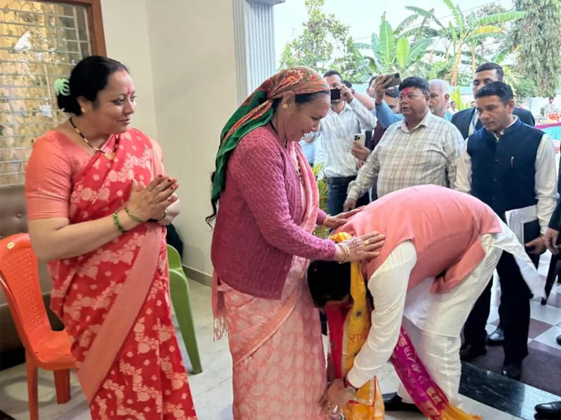  />
					</a>
					<a class=