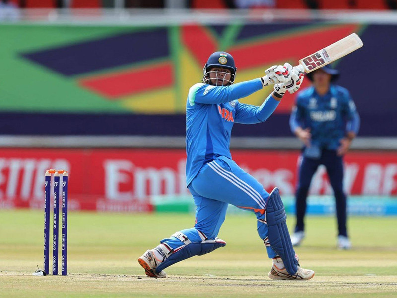  />
					</a>
					<a class=