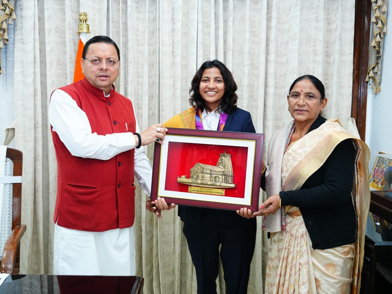  />
					</a>
					<a class=