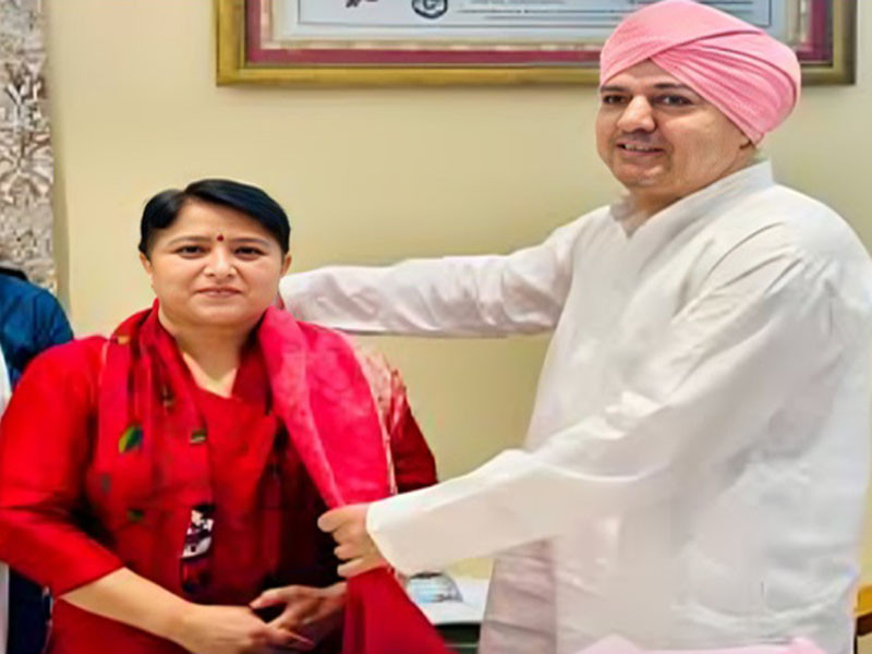  />
					</a>
					<a class=