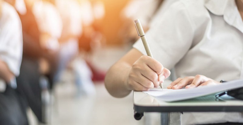  />
					</a>
					<a class=