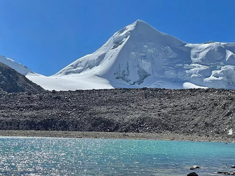  />
					</a>
					<a class=