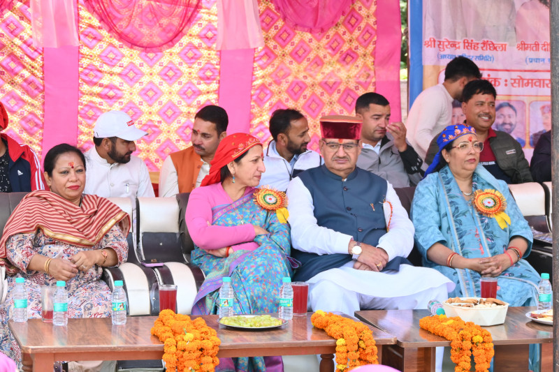  />
					</a>
					<a class=