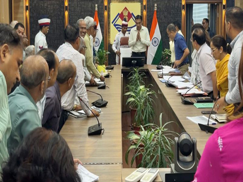  />
					</a>
					<a class=