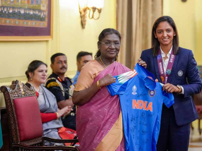  />
					</a>
					<a class=