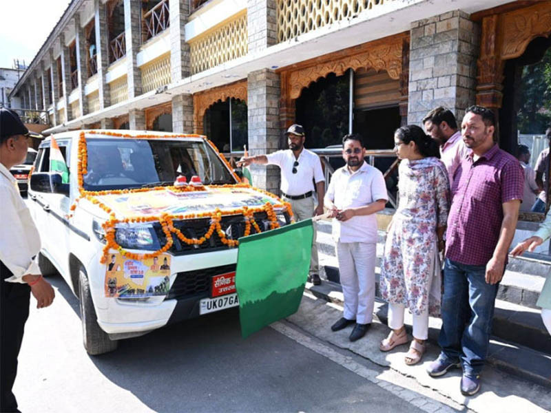  />
					</a>
					<a class=