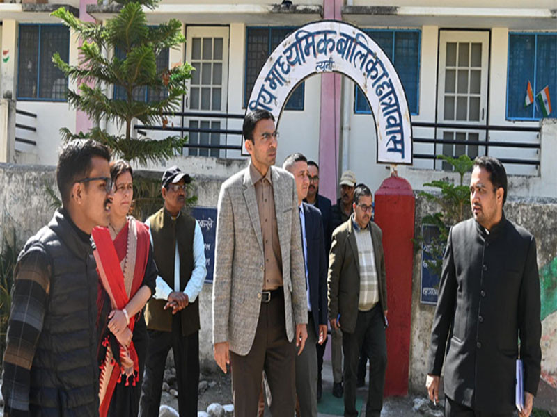  />
					</a>
					<a class=