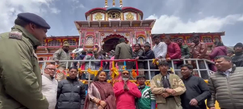  />
					</a>
					<a class=