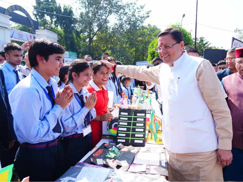  />
					</a>
					<a class=