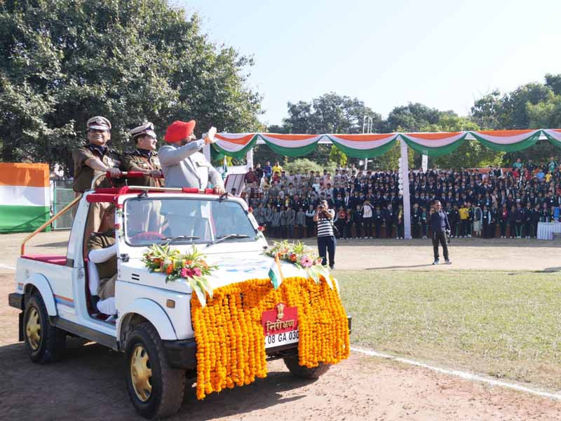  />
					</a>
					<a class=